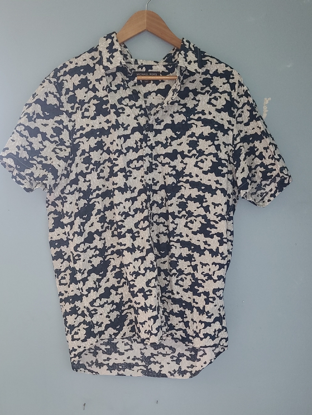 Michael Kors Men’s 100% Cotton Navy White And Tan Short Sleeve Button-Down S-XL